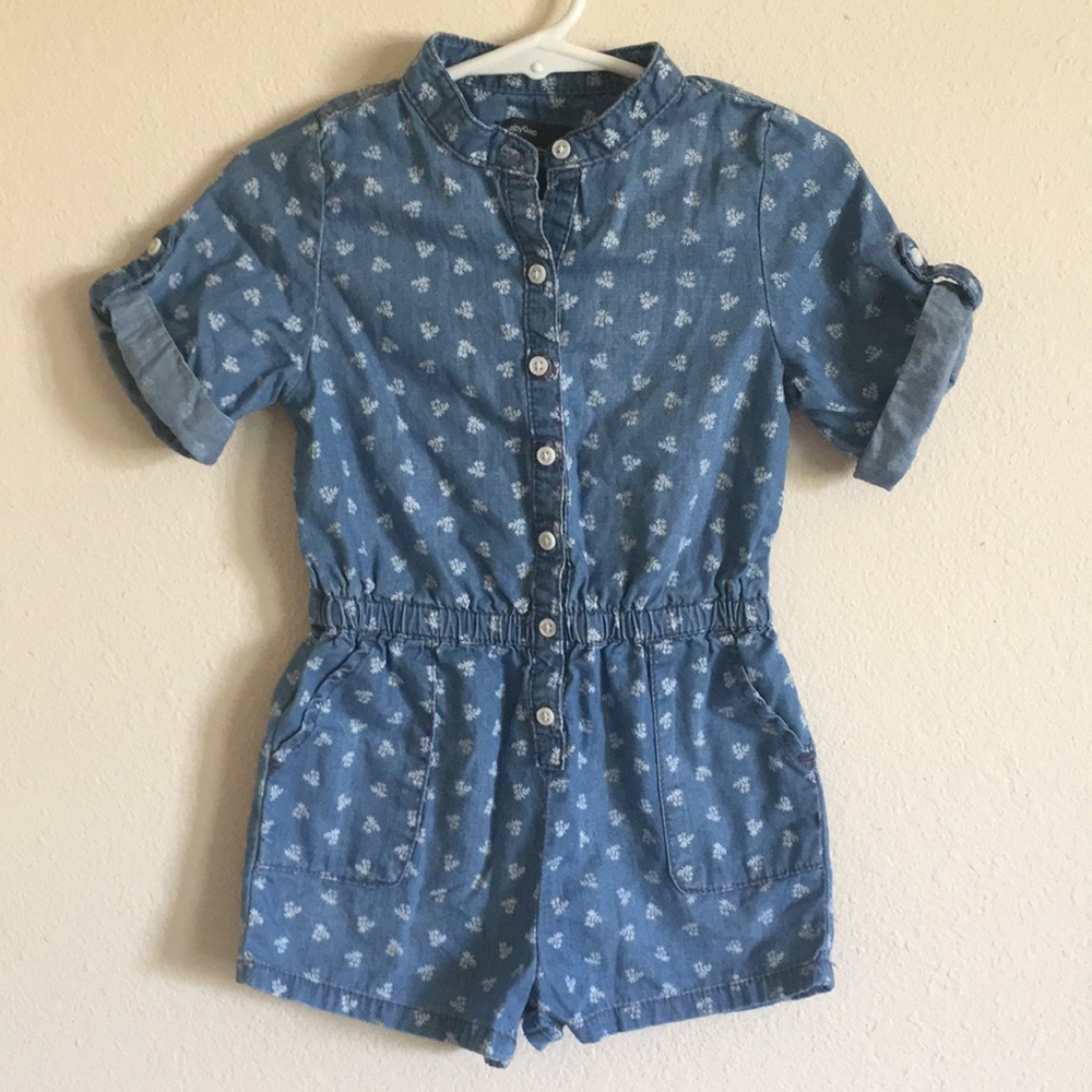 Like new! Cutest little BabyGap chambray romper!❤️